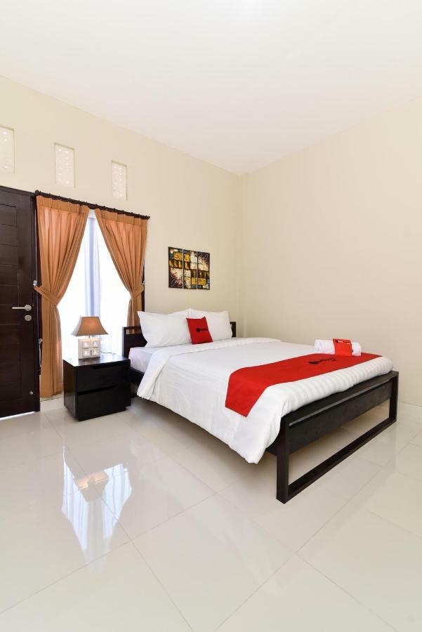 Reddoorz Plus Near Jalan Imam Bonjol Denpasar Seminyak Extérieur photo