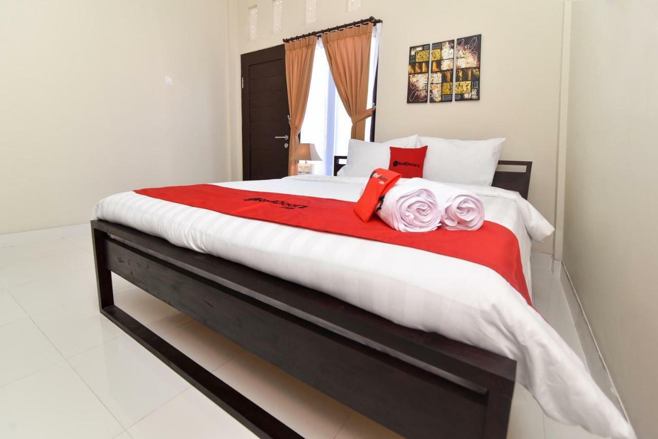 Reddoorz Plus Near Jalan Imam Bonjol Denpasar Seminyak Extérieur photo