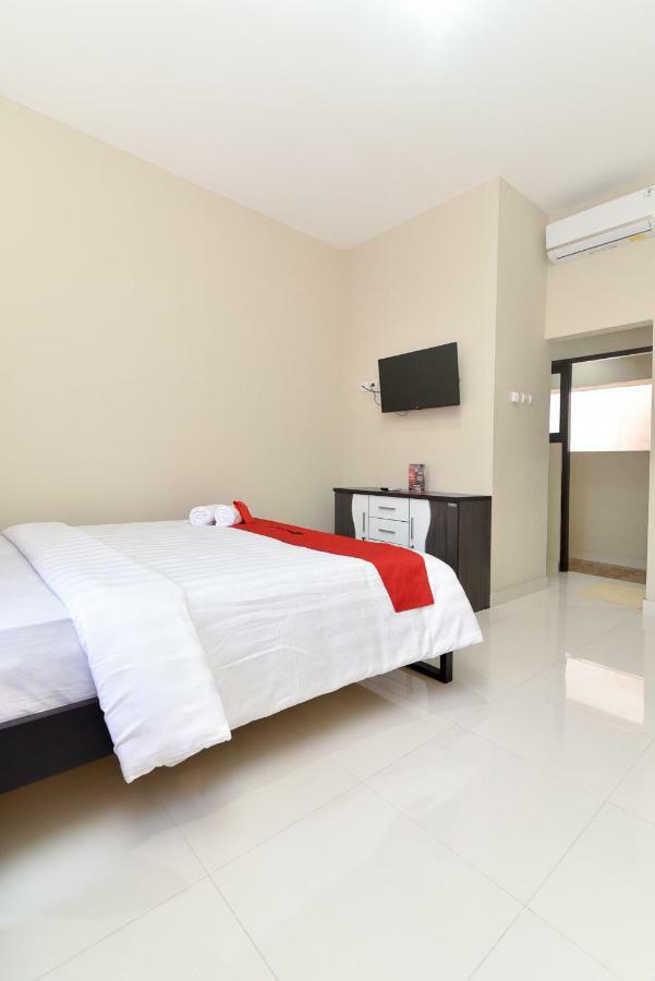Reddoorz Plus Near Jalan Imam Bonjol Denpasar Seminyak Extérieur photo